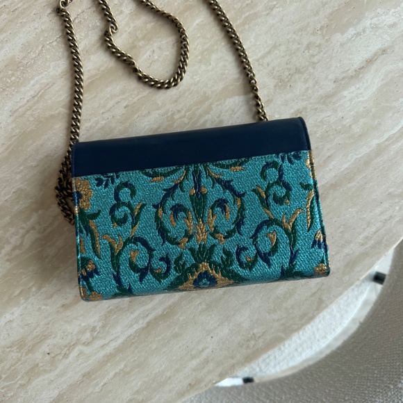 Gucci Clutch with Chain - Picture 6 of 9